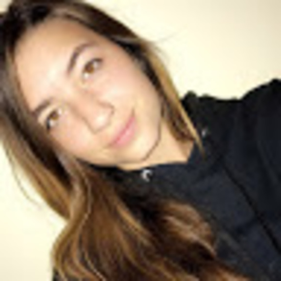 Meet your Posher, Sara - Picture 1 of 1